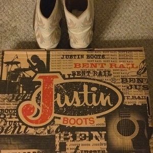 Western women’s boots